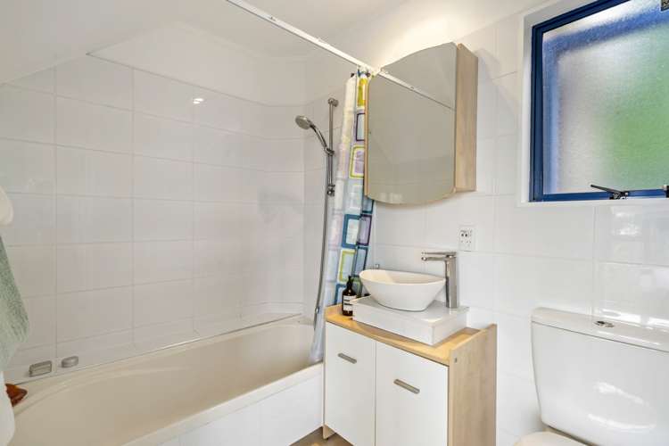 2/3 Beach Road Northcote Point_25