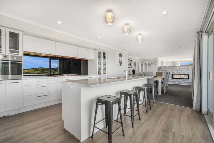 19 Seaview Crescent Hatfields Beach_1
