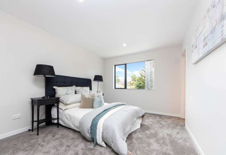 2/41 Marriott Road Pakuranga_7