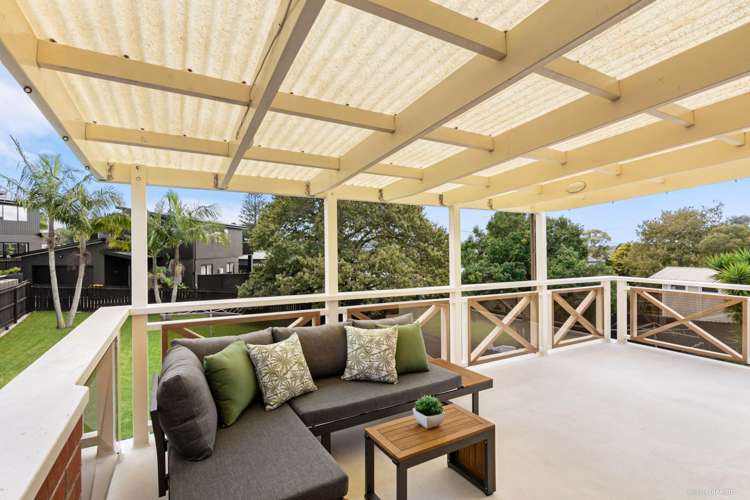 47 Golf Road New Lynn_7