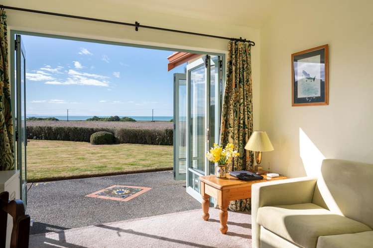 148 Clifton Road Te Awanga_18
