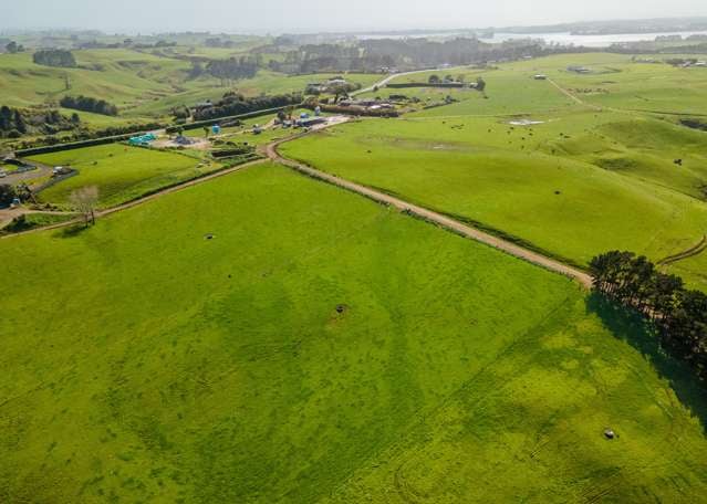 1047 Awhitu Road Waiuku_1