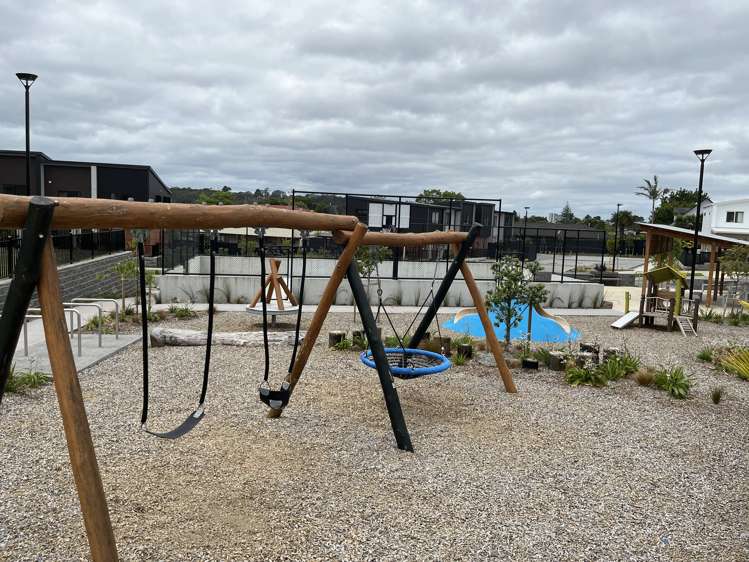 49 Selo Street Glen Eden_11