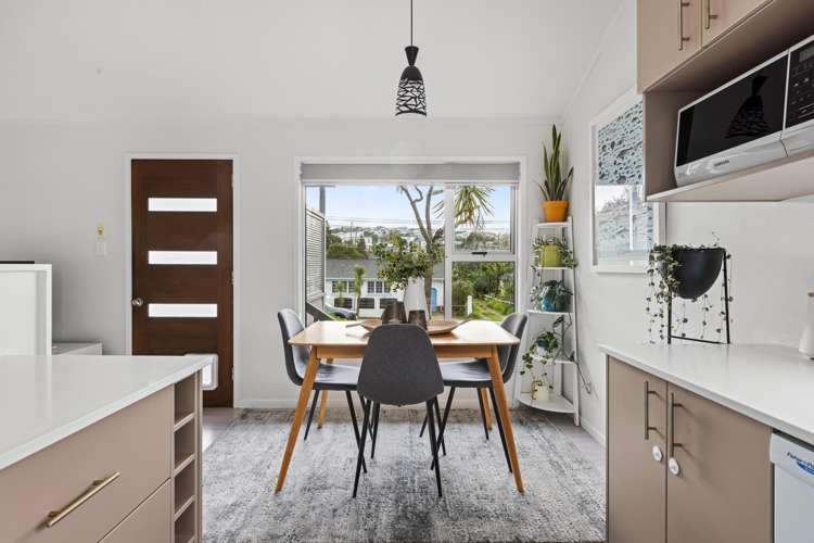 2/30a Glenvar Road Torbay_6