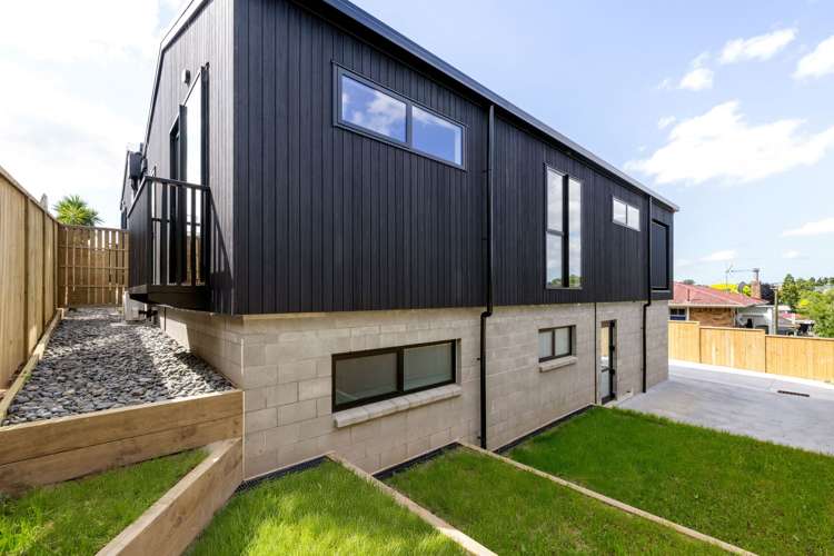 4/3 Huia Avenue Forest Lake_18