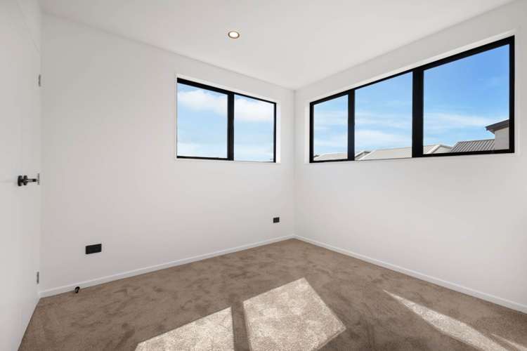 16 Whare Kauri Road Papakura_8