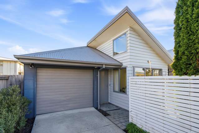 Contemporary Comfort, City Convenience
