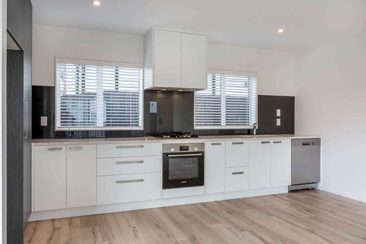 9/2 Tarras Road Kumeu_5