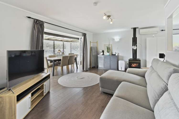 12 Seaward Place Wattle Downs_5