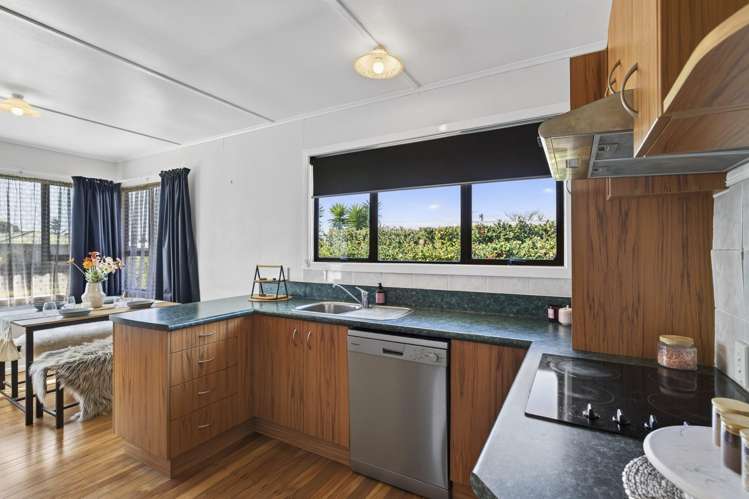 17 Hume Street Waitara_16