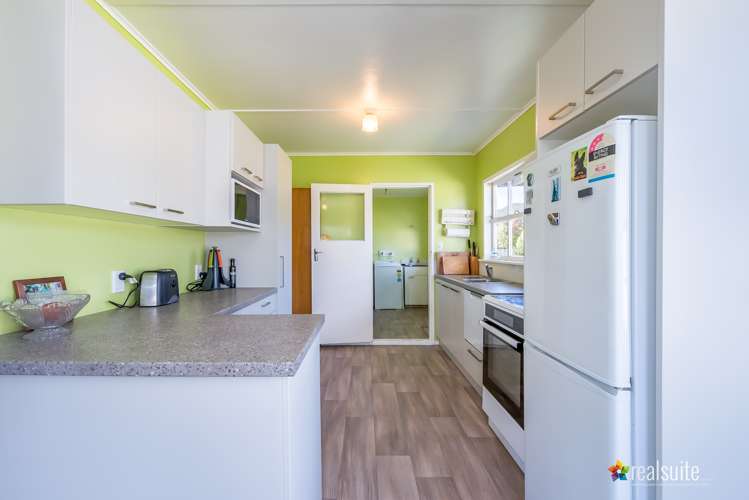 280 Wellington Road Wainuiomata_1