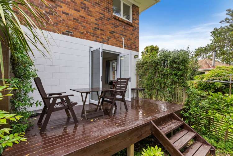 5/162 Onewa Road Northcote_4