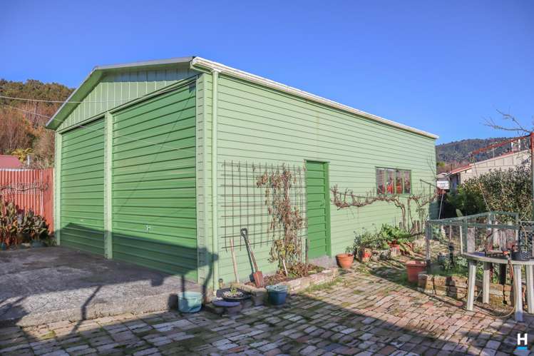 1 Ross Street Dunollie_2