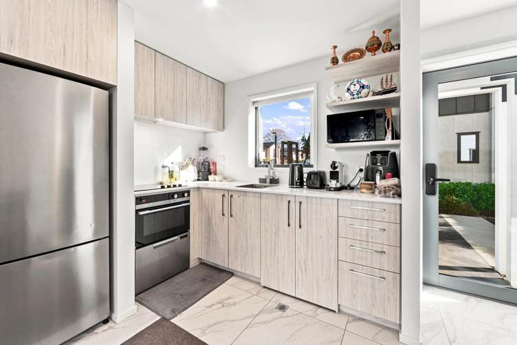 2/81 Mohua Lane_1