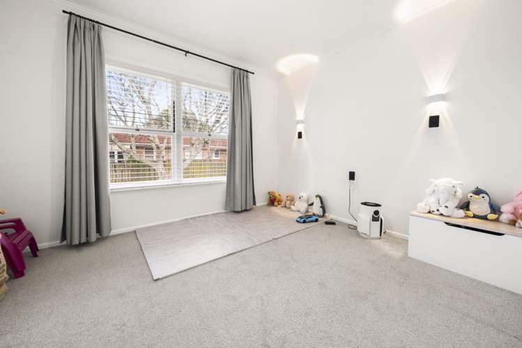 21 Orams Road Hill Park_9