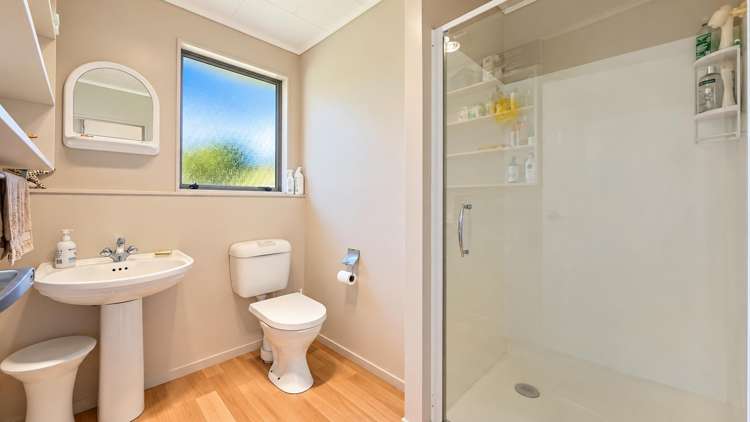 2 Stingray Crescent Whiritoa_12