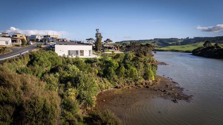 16 Rangitahi Road Raglan_3