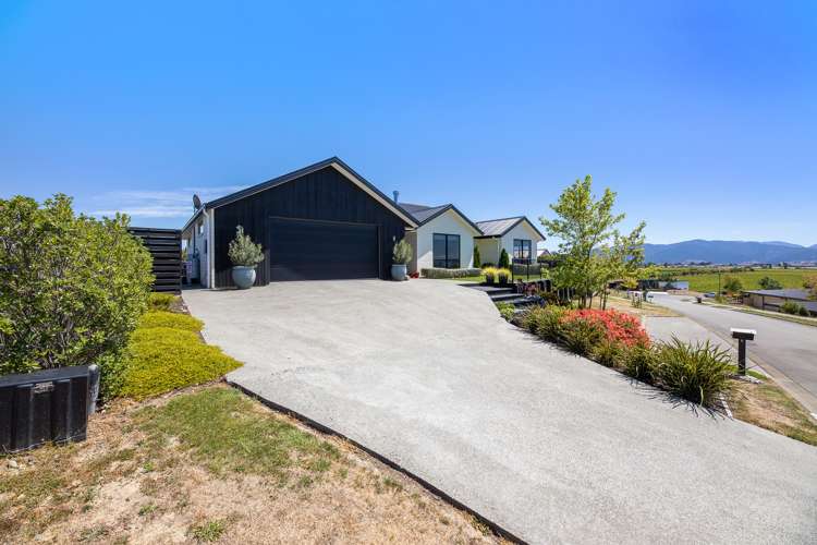 23 Golf View Close Fairhall_37