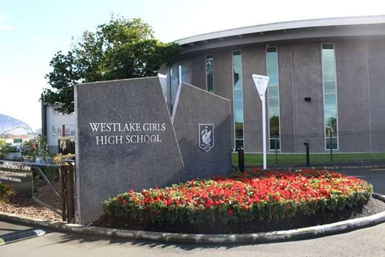 2/18 Parr Terrace Castor Bay_16