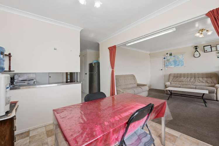16 Rush Place Mangere_8