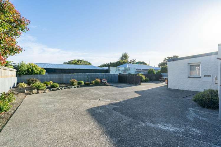 300 Nelson Street Strathern_19