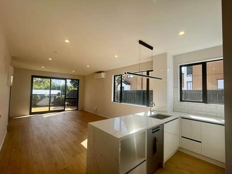 44D Sylvan Crescent Te Atatu South_6