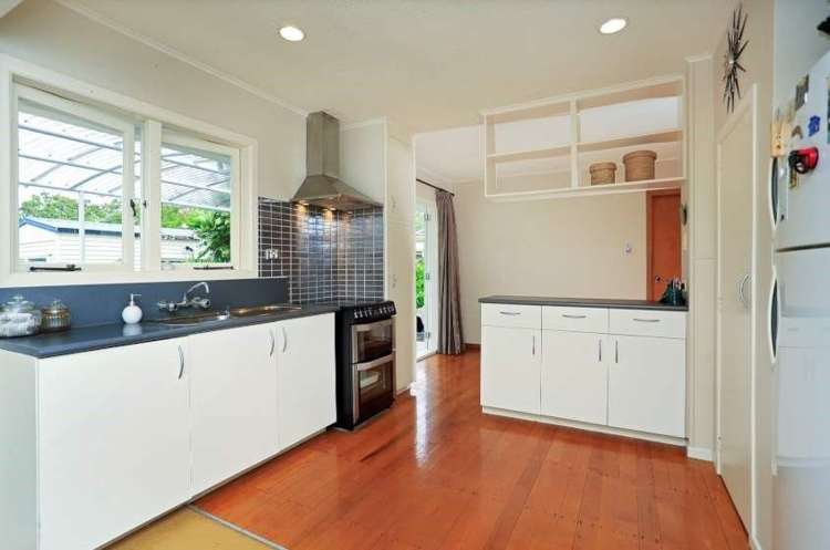 60 Neil Avenue Te Atatu Peninsula_10