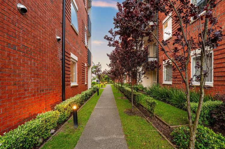 203/1A Soljak Place Mt Albert_19