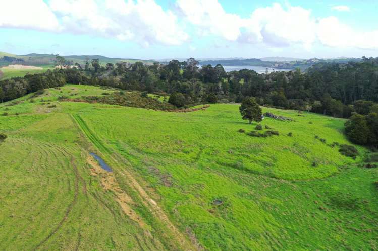 60 Te Pahi River Drive Paparoa_9