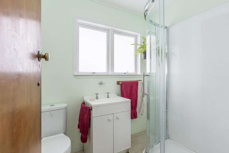 6 Aotea Road Glen Eden_13