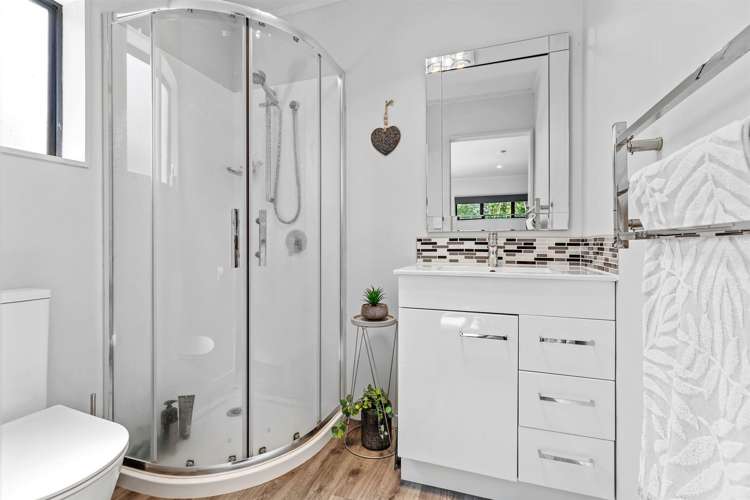 2 Furn Park Lane Tauriko_16