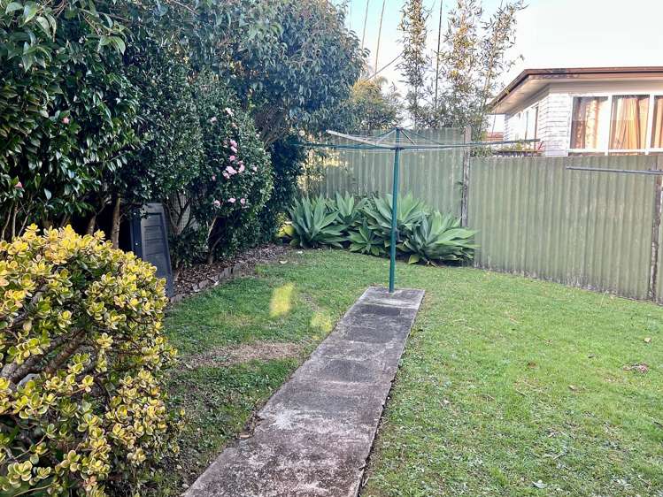 2/2 Olsen Avenue Hillsborough_24