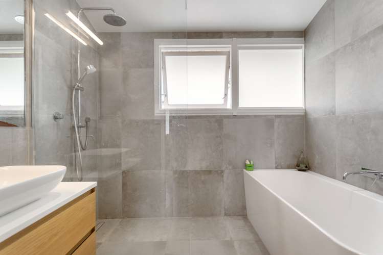 61 Clark Road Pahurehure_9