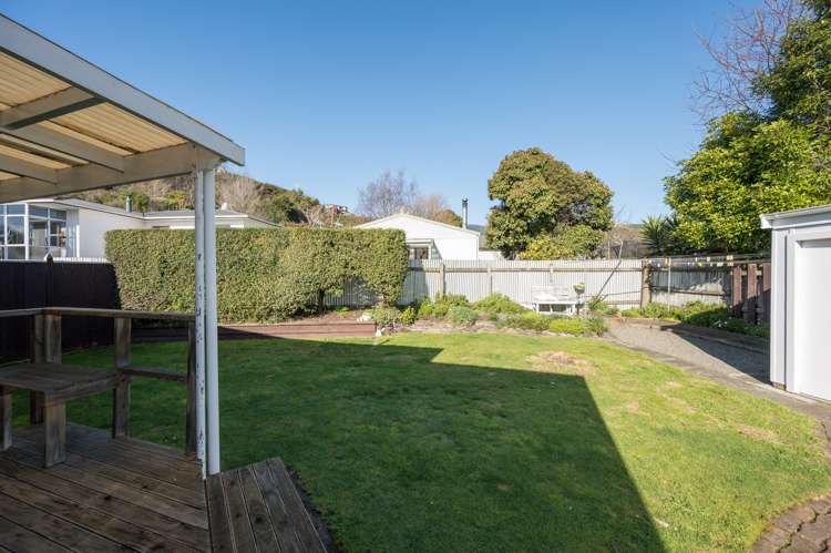 2/10 Matangi Street Stoke_13