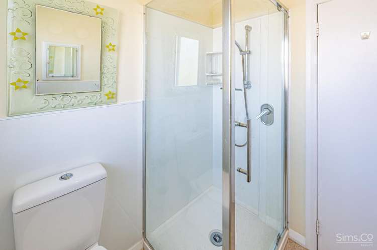 26 Selwyn Crescent College Estate_24