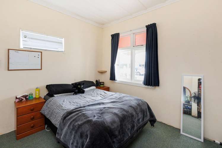 31 McGiffert Street Palmerston North Central_6