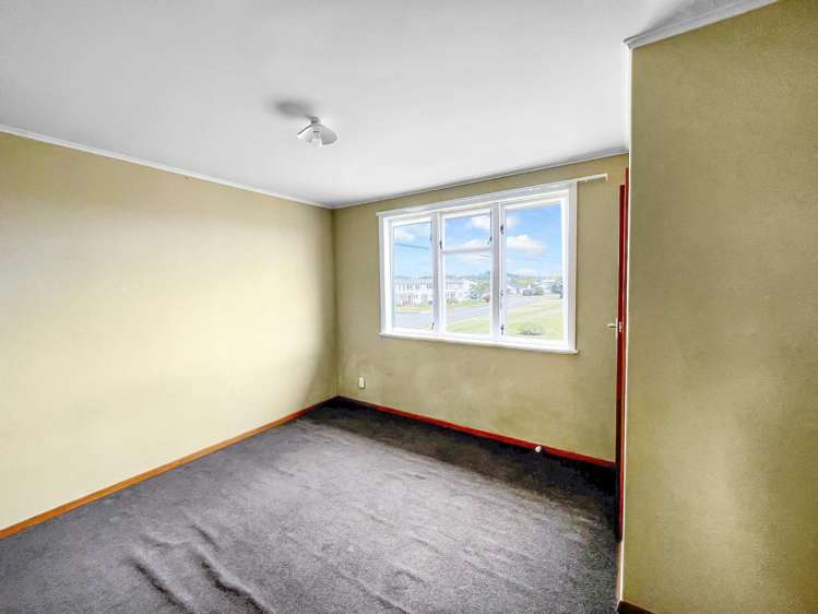 4 Devon Crescent 10985_6