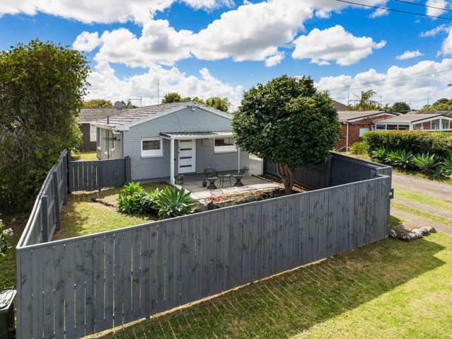 Your Modern STANDALONE Haven in Mt Wellington!