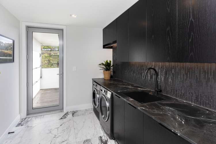 15 Omeo Crescent Redcliffs_37