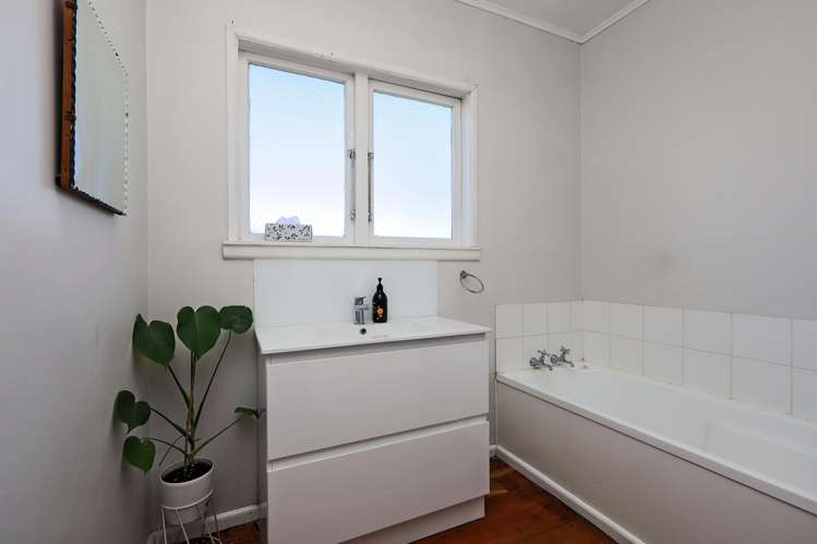 908 Townshend Place Saint Leonards_10