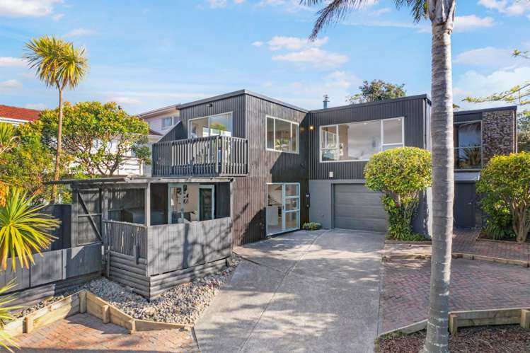 8 Holt Avenue Torbay_27