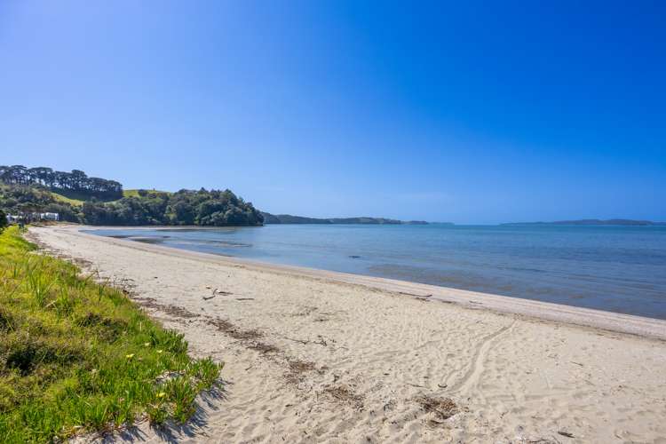 1 Little Compton Mews Snells Beach_5