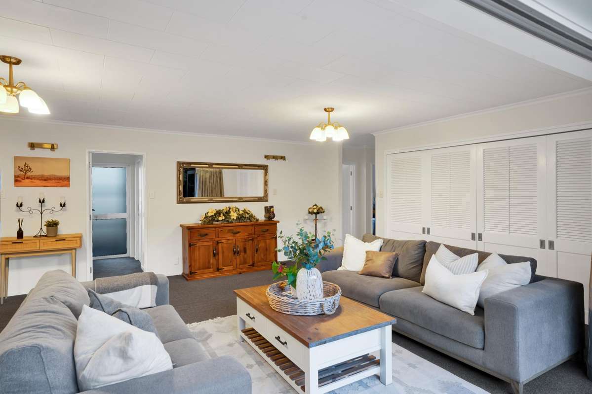 1 Cabot Place_3