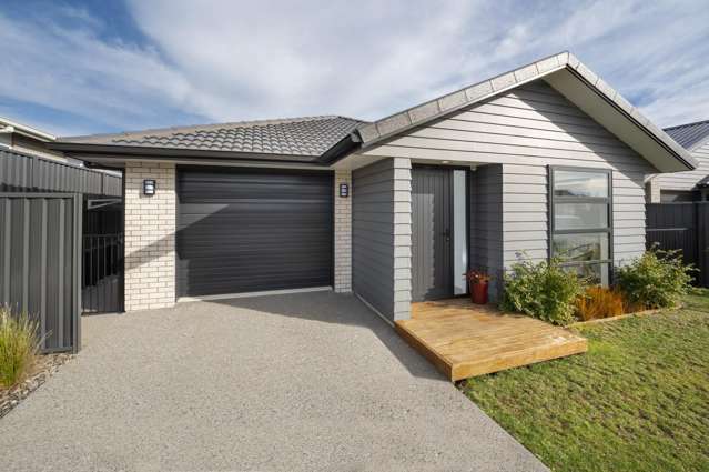 Modern, Low Maintenance and Priced to Sell