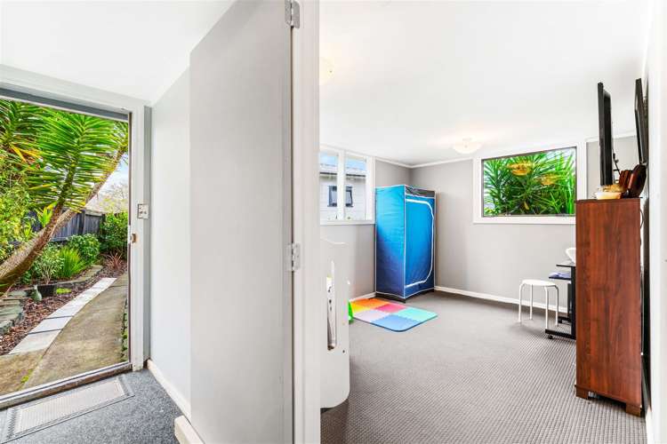 2/9 Applewood Drive Henderson_16