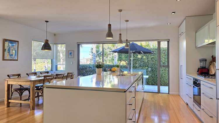 87 Castor Bay Road Castor Bay_6