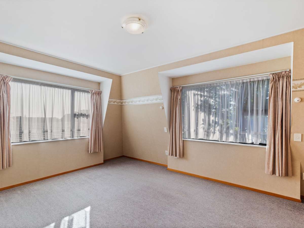 633a Queen Street East_5