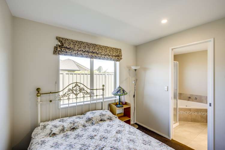 24 Onyx Place Awatoto_10