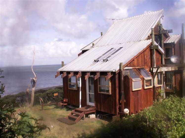 6573 Pouto Road Pouto_0