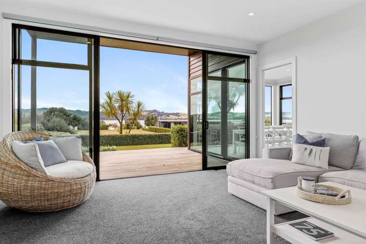 8 Kurapoto Lane Rainbow Point_12